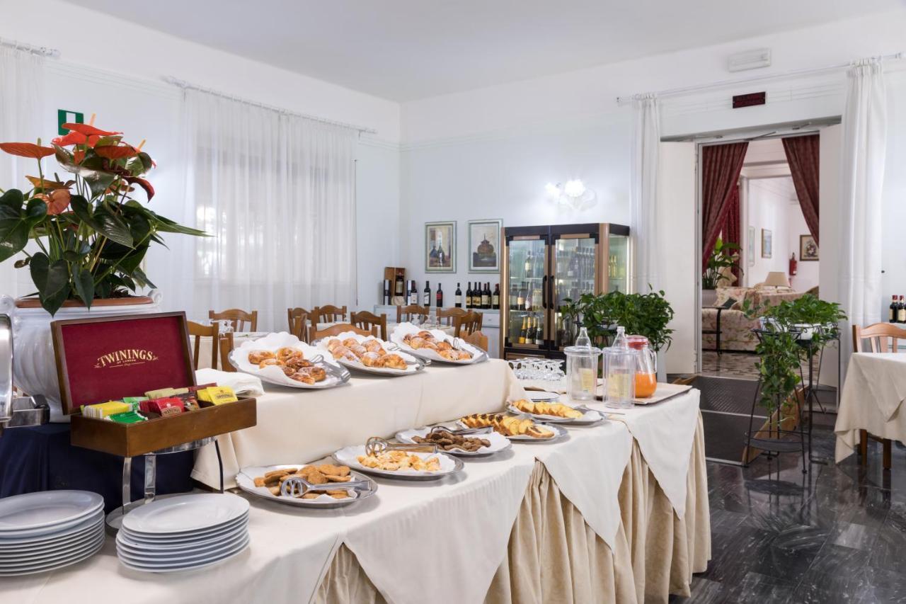 Hotel Astor Victoria Forte dei Marmi Exterior photo