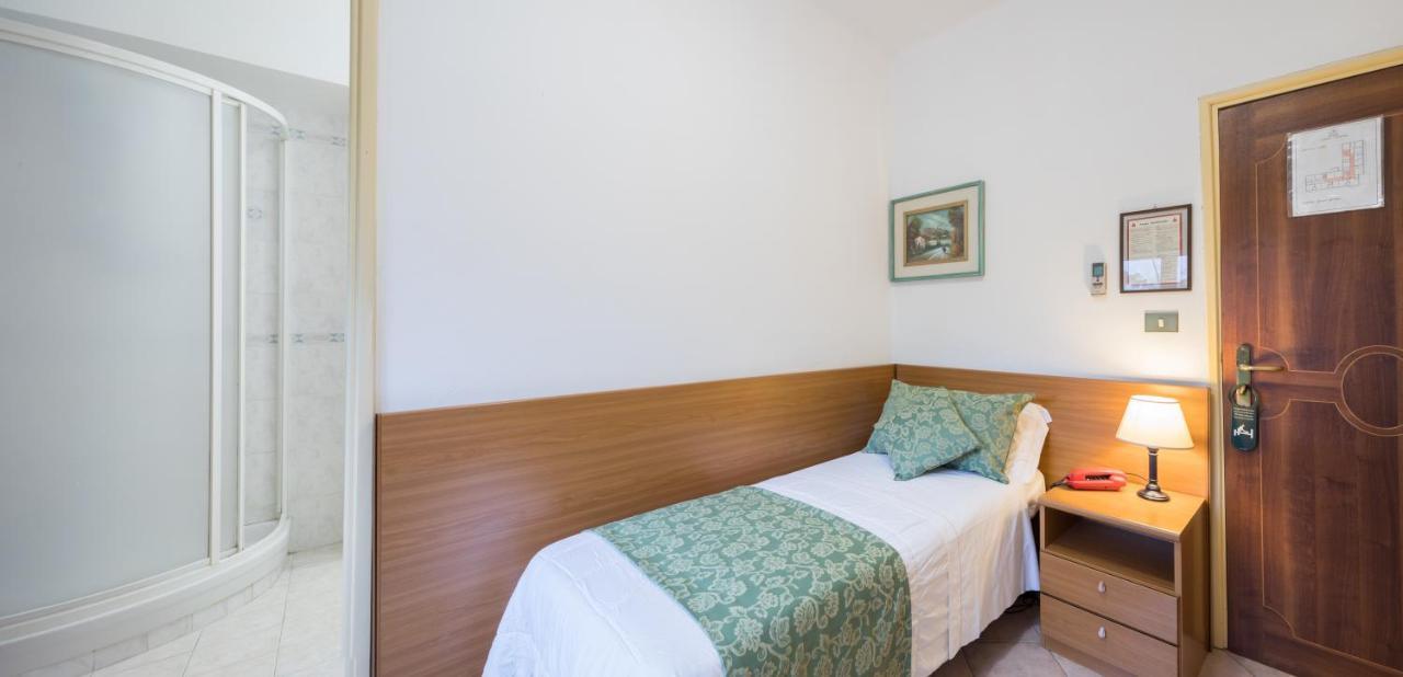 Hotel Astor Victoria Forte dei Marmi Exterior photo